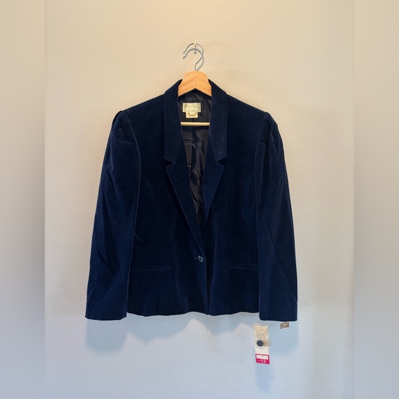 De Mura Jackets & Blazers - NWT Vintage De Mura Velvet Blazer